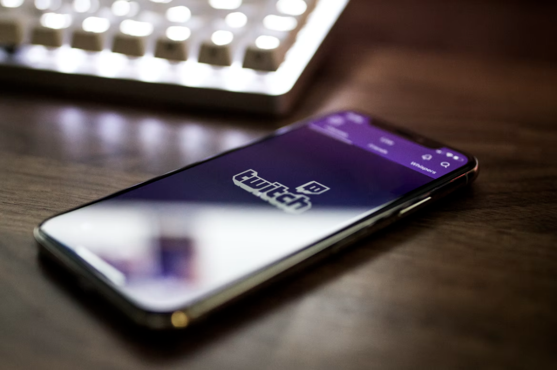 Drag Queens are being targeted in "swatting" incidents on Twitch